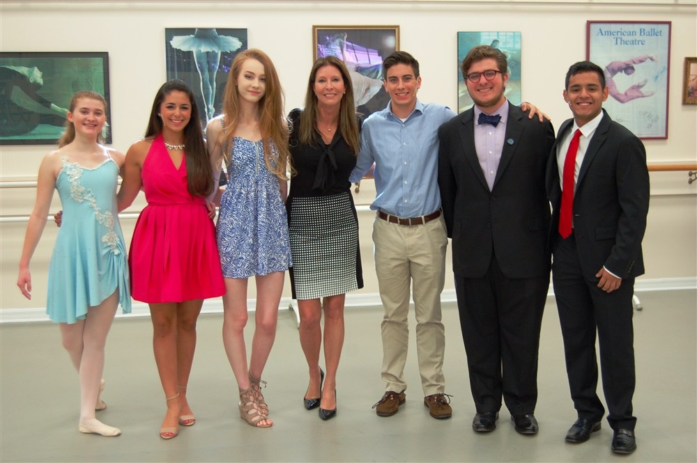 Pine Crest Honors Upperclassmen in the Arts with Founders Council
